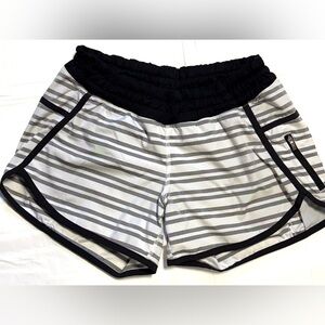 Lululemon Hotty Hot Low Rise Shorts 4” Heather Gray Size 6